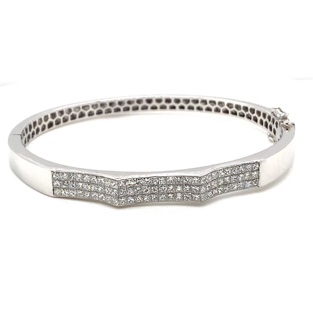 14K White Gold Baguette Diamond Bangle Bracelet (1.99 CTW)